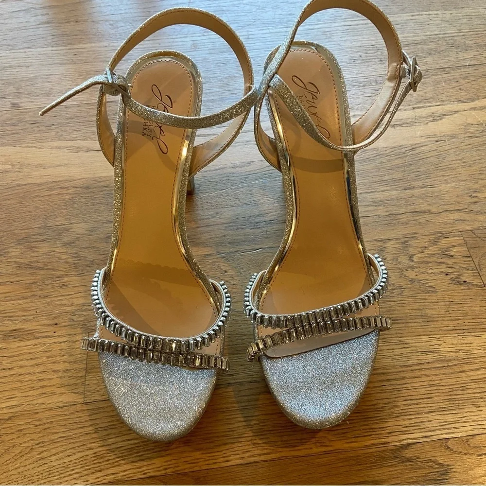 Jewel Badgley Mischka euc super